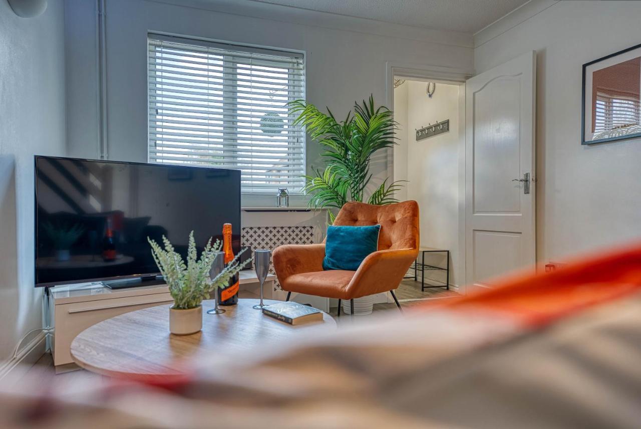 Capri 13 Sa - Contemporary 2 Bedroom House In Loughborough With Free Parking, Close To Loughborough University & M1 Motorway Екстер'єр фото